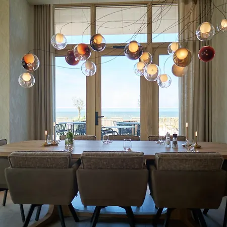 Отель Boutique Blendin Aan Zee 4*