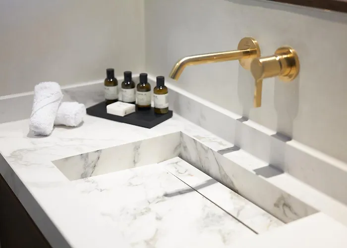 מלון Boutique Blendin Bloemendaal 4*